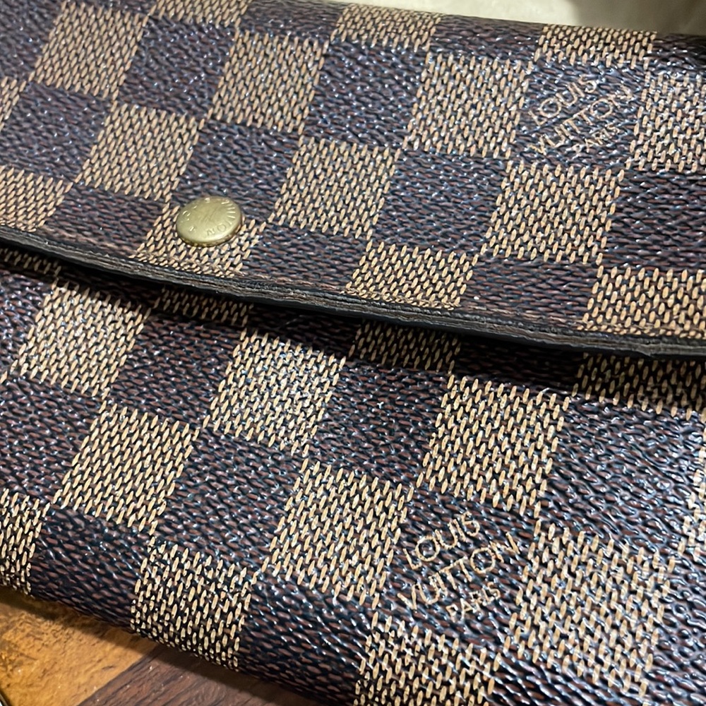 Authentic Louis Vuitton Sarah Wallets, Code Numbe… - image 3